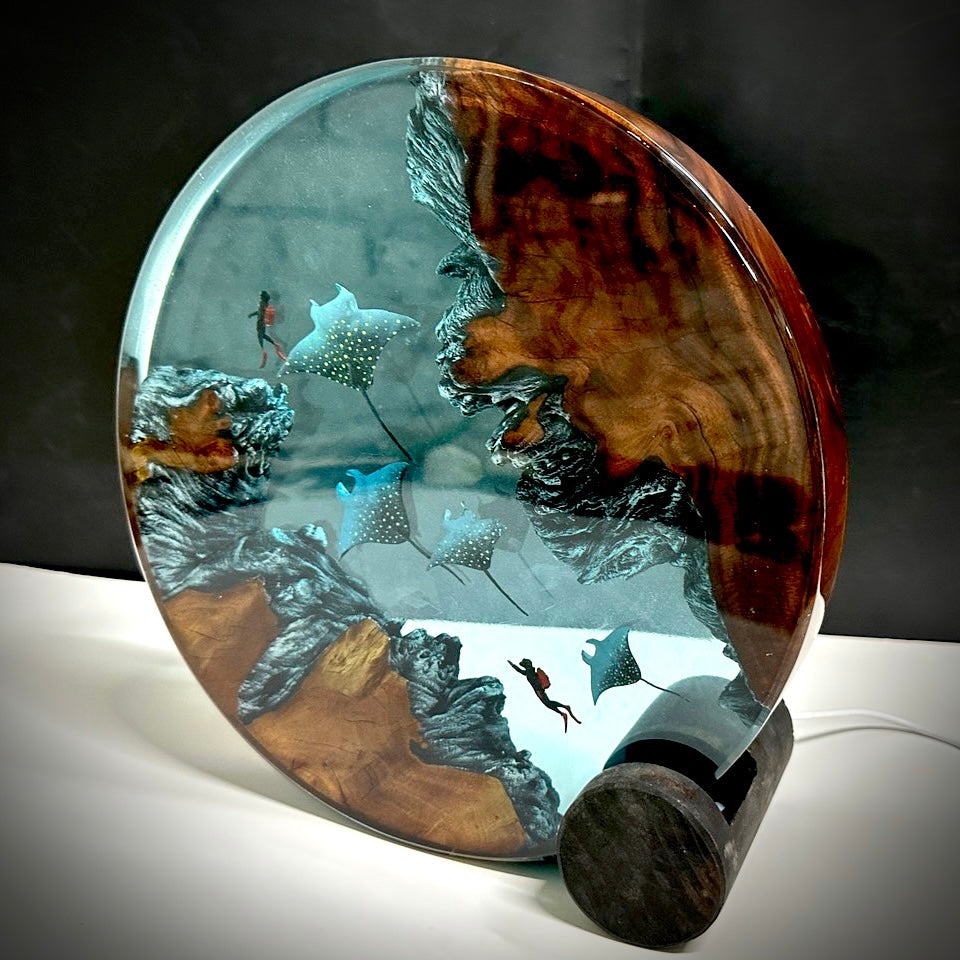 Handmade 3D Resin Nightlight Free Diving with Giant Stingrays and Divers