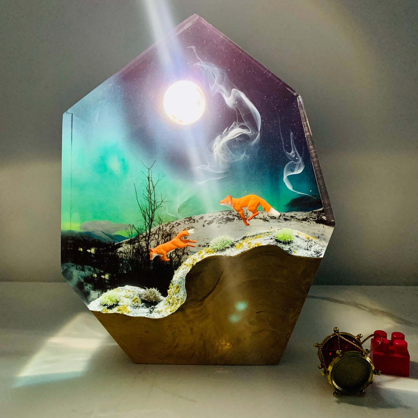 Handmade 3D Resin Night Light, Legendary Foxes running under the moon, Home Decor Desk Table Lamp