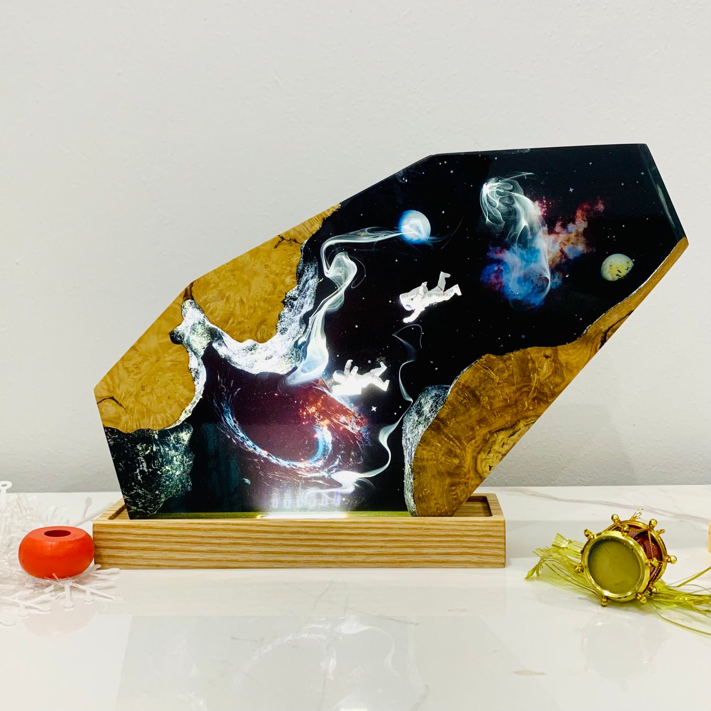 Astronauts Discovering Universe handmade night light, Home Decor Gift for Kid Desk Table Lamp