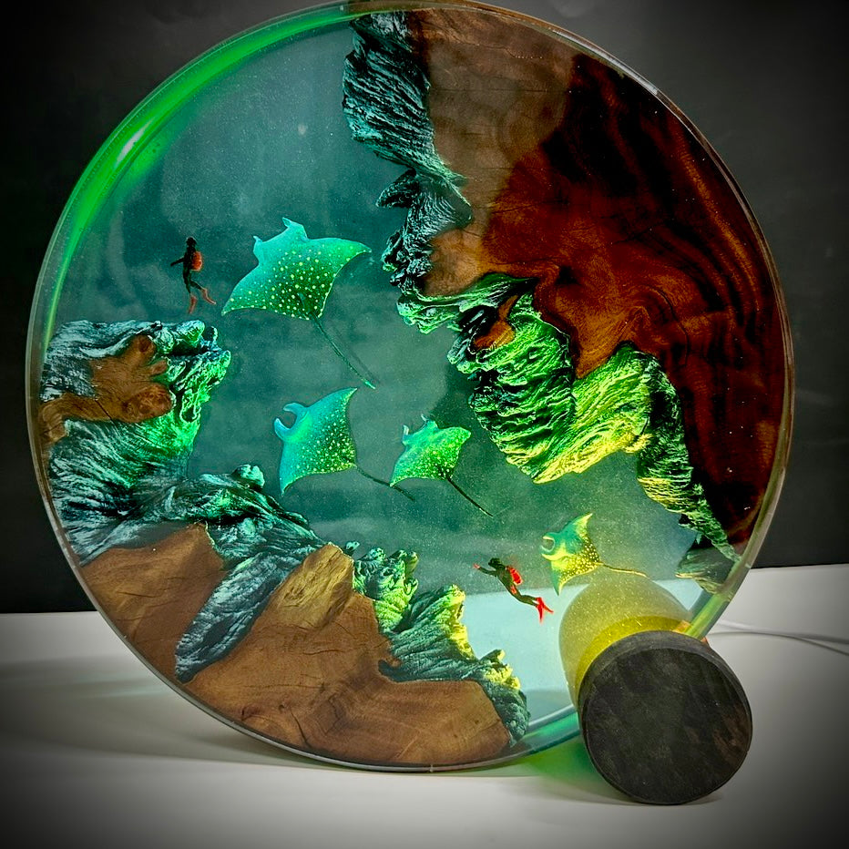 Handmade 3D Resin Nightlight Free Diving with Giant Stingrays and Divers